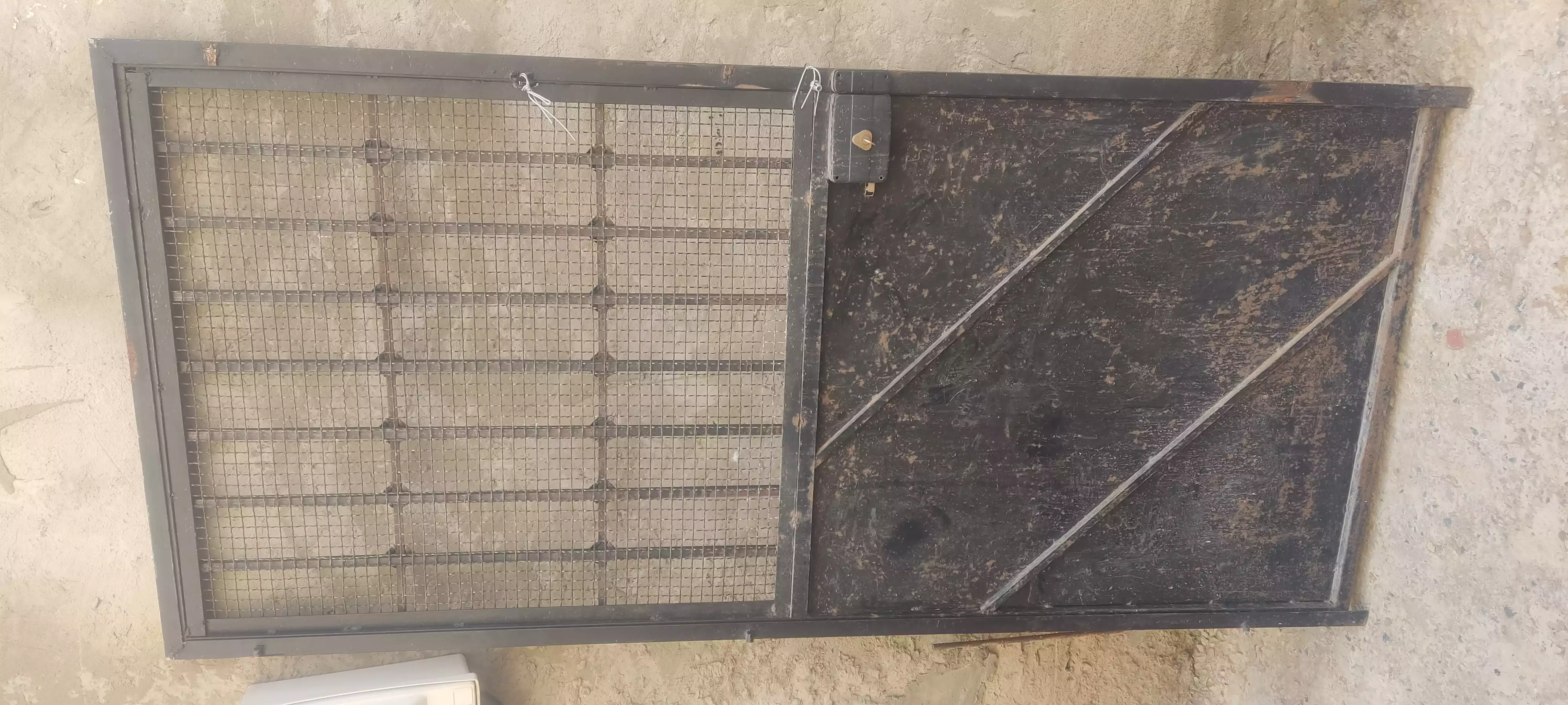 باب حديد مستعمل