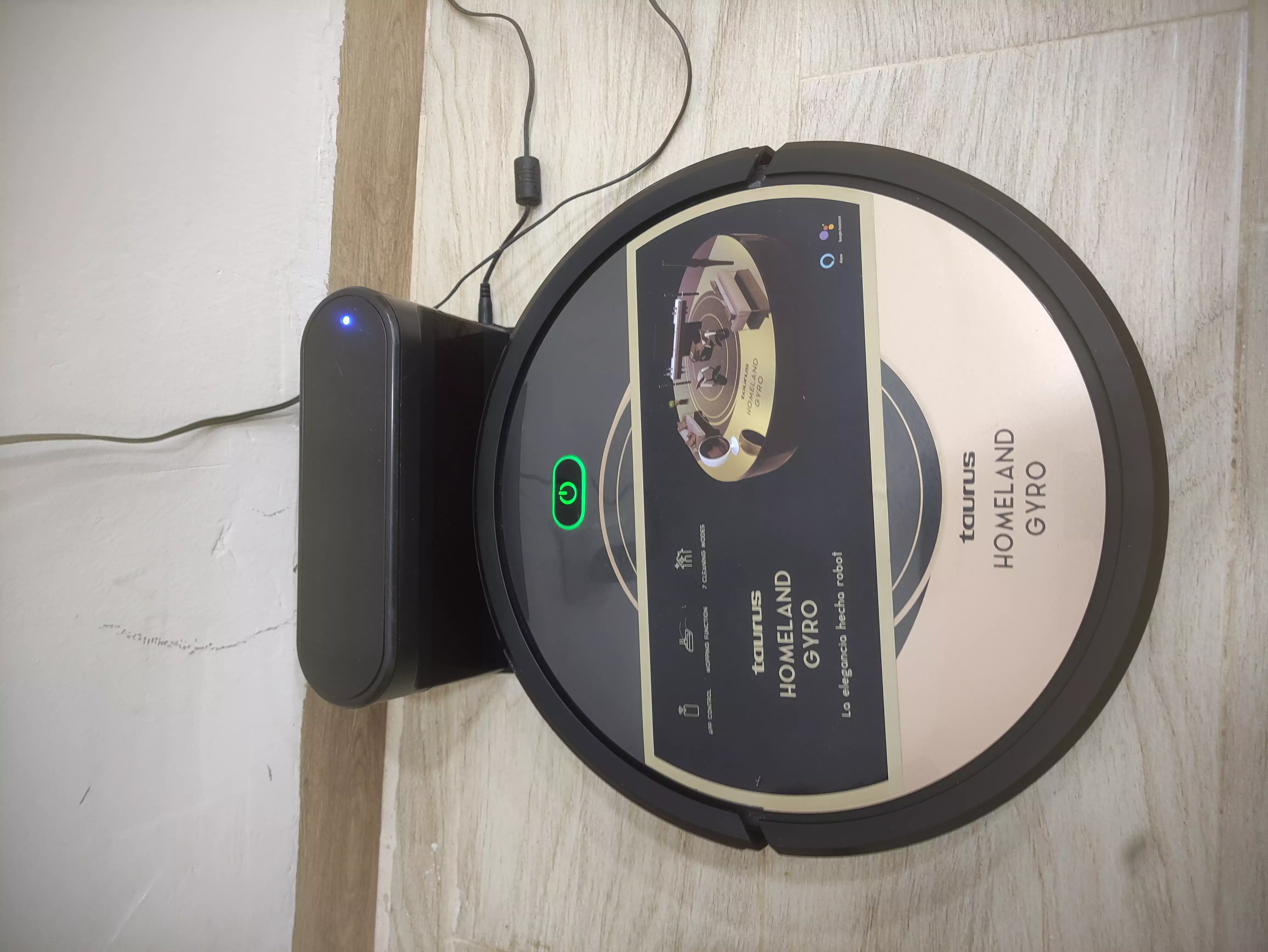 Aspirateur robot taurus made in Spain très bon état 