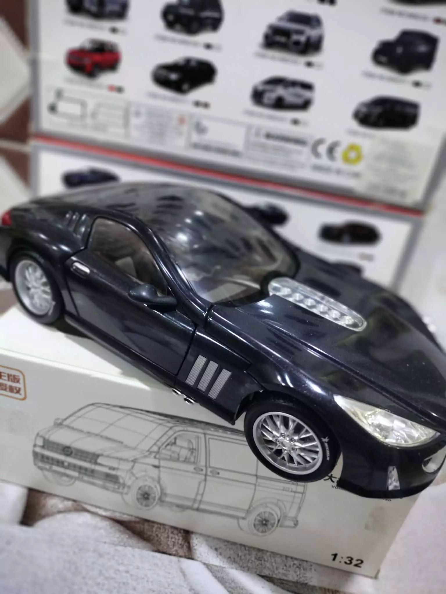 Miniature 1:18 (25 Cm)